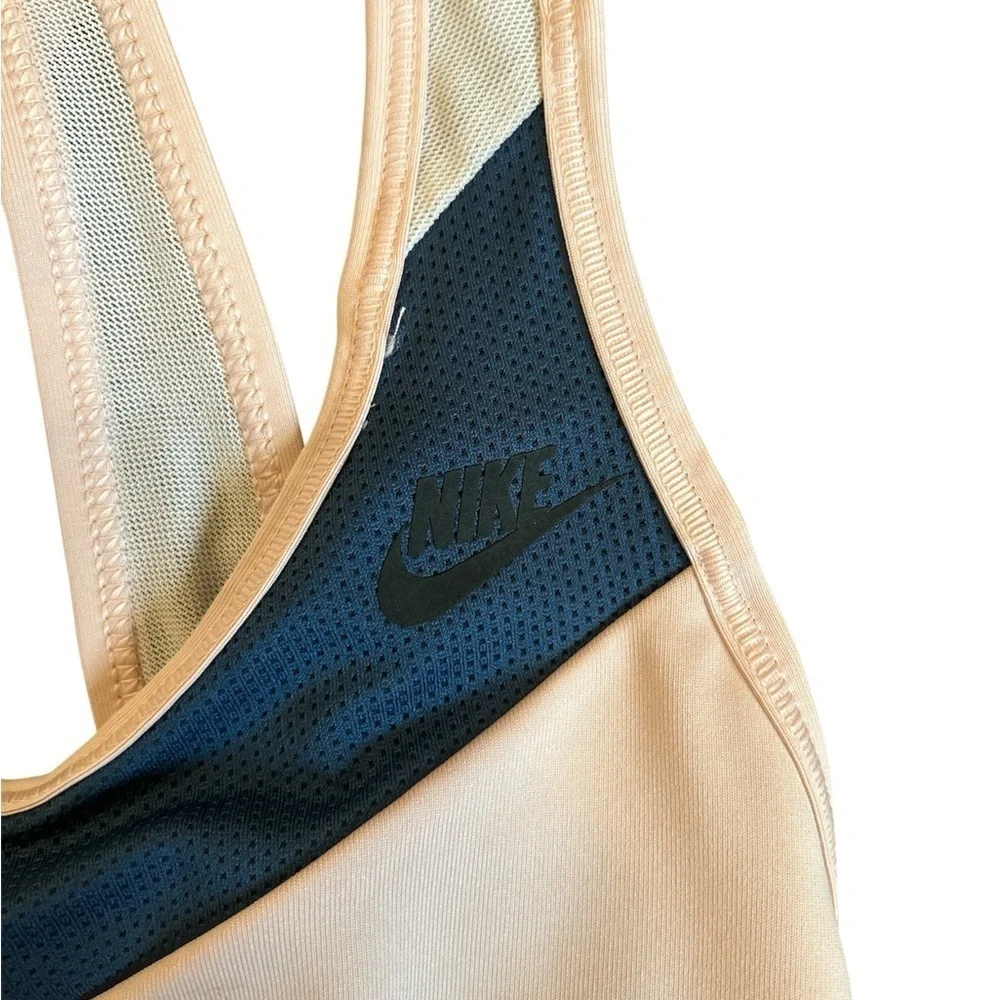 Nike Lot of 2 Sports Bras XS Windrunner Cross Back & Nike Pro Swoosh Padded